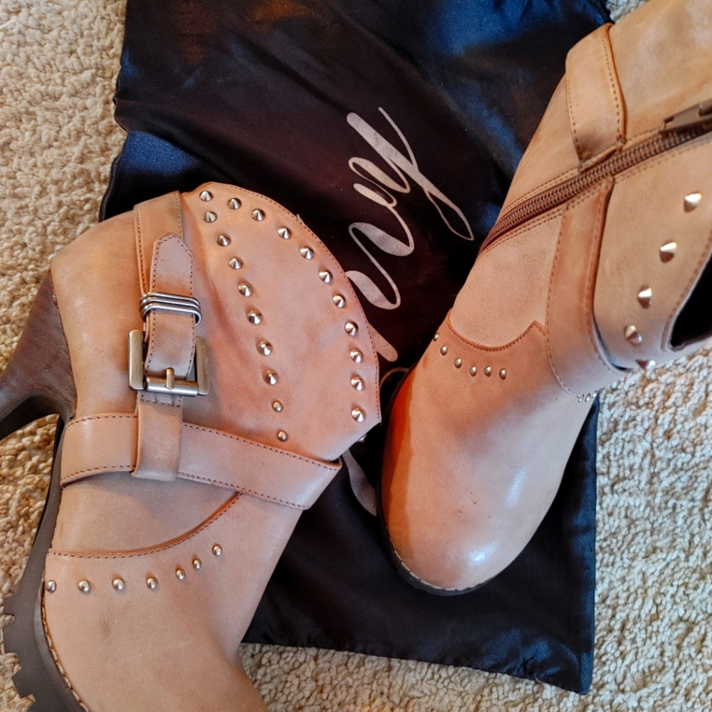 Envy tan colored booties